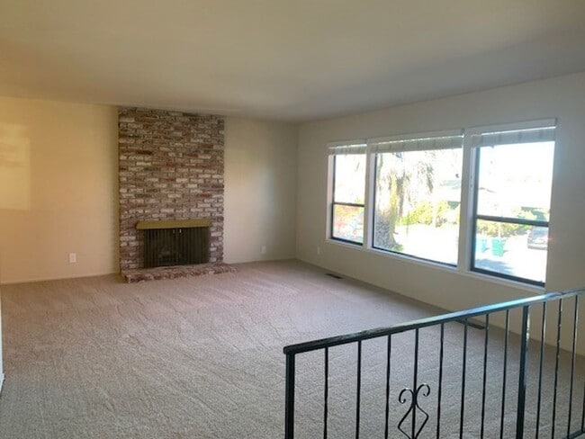 Photo - Spacious home in the hills of Redwood City