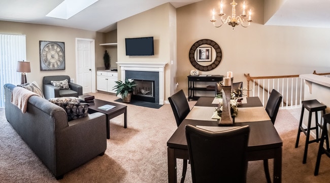 Garden Model-Abundant Space! - Highlands at Warwick Rental