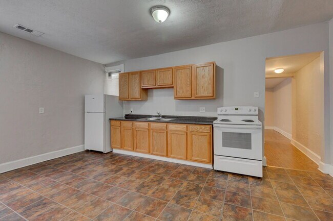 Photo - 434 Elizabeth St Unit 2