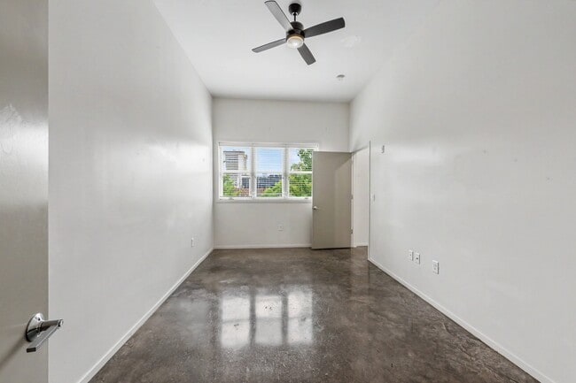 2100 Acklen Flats