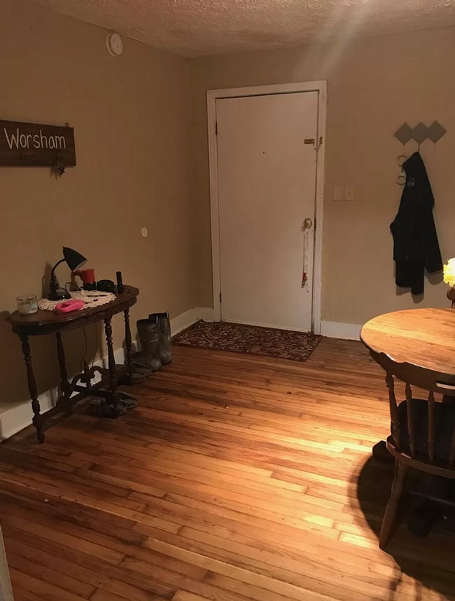 Photo - Adorable 3b/1b on Whitehall Road