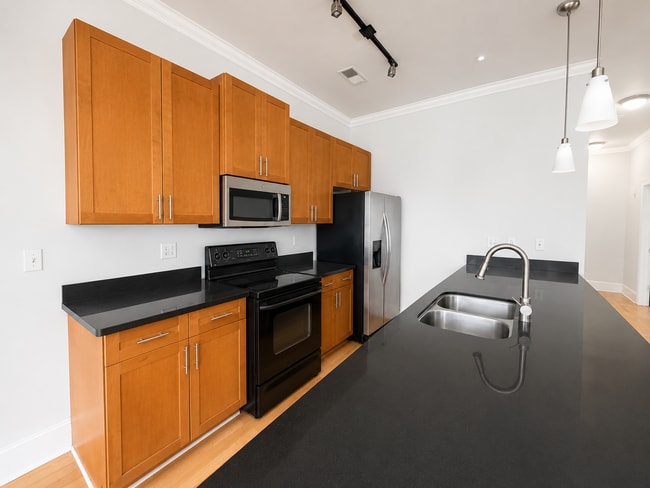Photo - 709 N 4th St