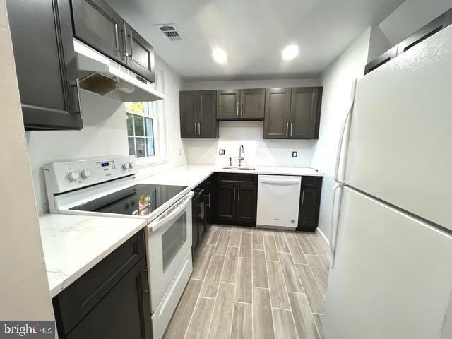 Photo - 2983 S Columbus St Unidad B1
