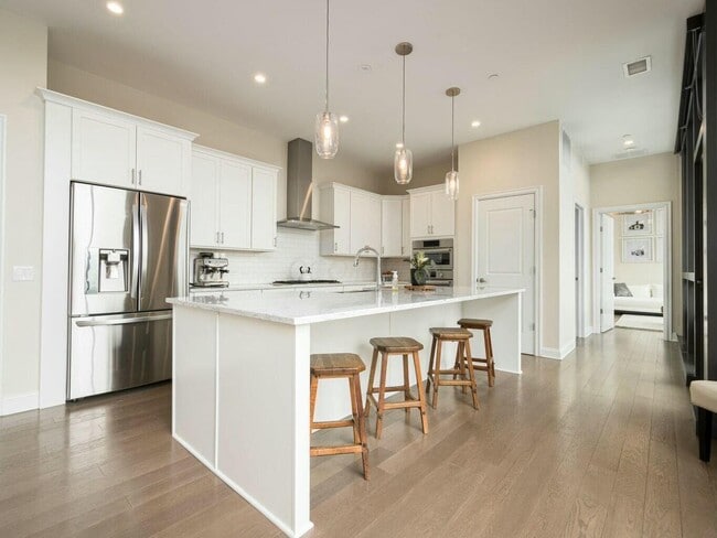 Photo - 250 W Spring St Unit 713