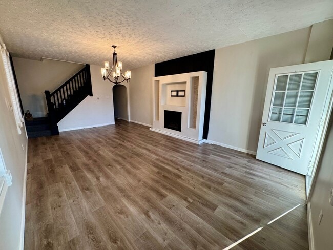 216 W Dauphin St