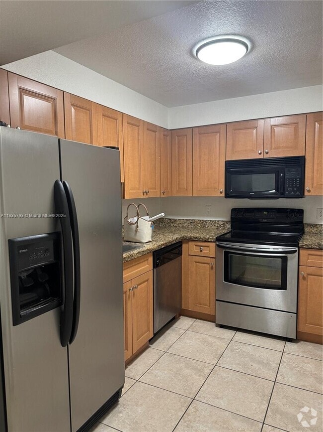 Building Photo - 5122 NW 79th Ave Unit 205 Rental