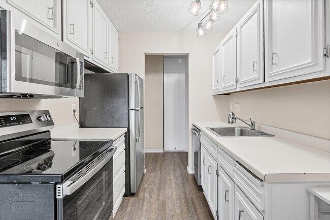 Photo - 802 Old Settlers Trl Unit 8