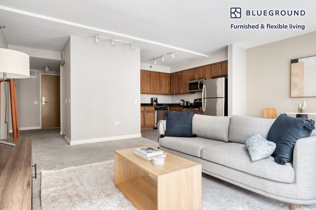 Photo - 210 N Wells St Unit SI FL15-ID634