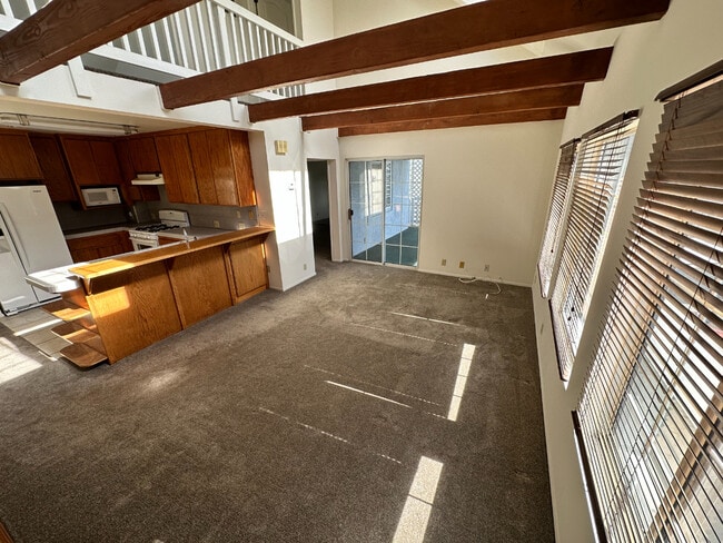 Photo - 236 S Helberta Ave Unidad B