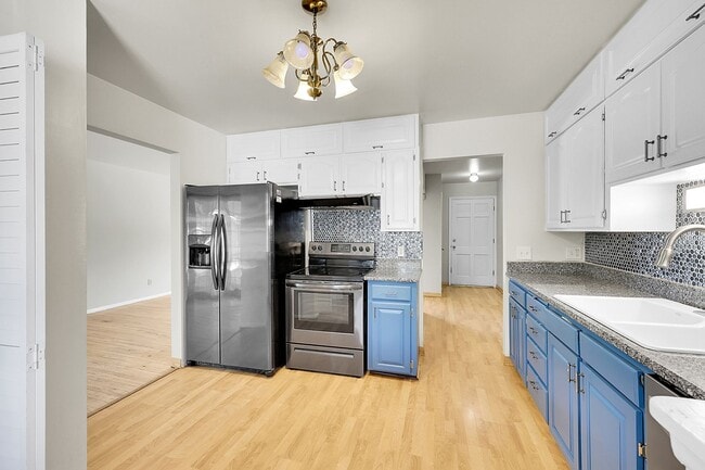 Photo - 4220 Edwinstowe Ave