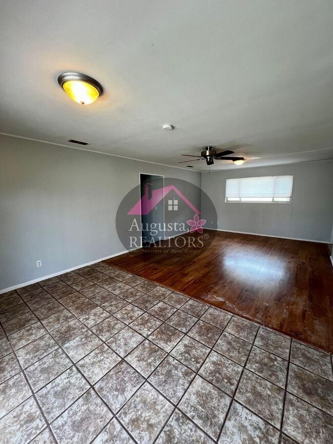 Photo - LT-3000 Buffalo Gap Unit B