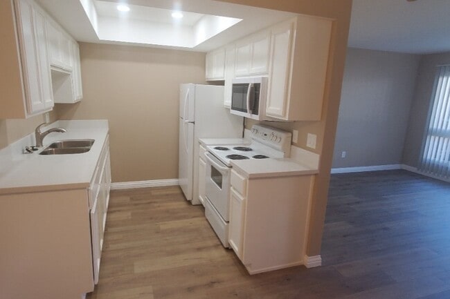 Building Photo - Parkview Apartments