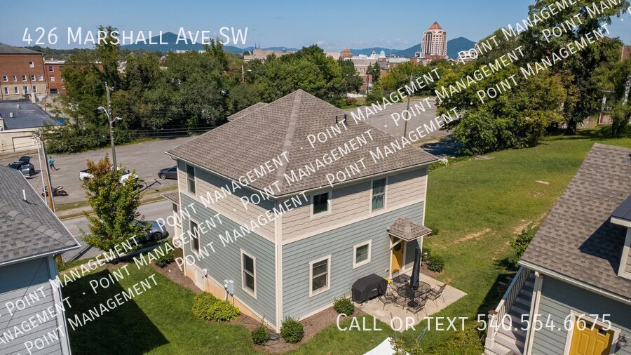 Photo - 426 Marshall Ave SW