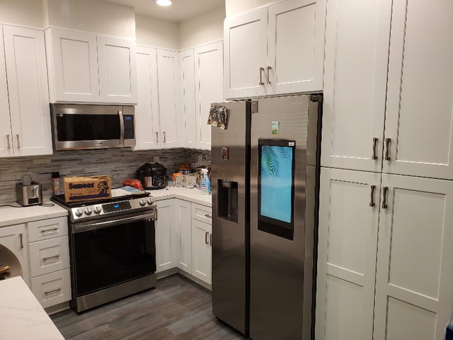 Photo - 6325 Tallman Ave