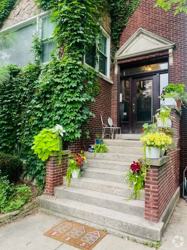 Exterior - 531 S Lombard Ave Unit First floor Rental