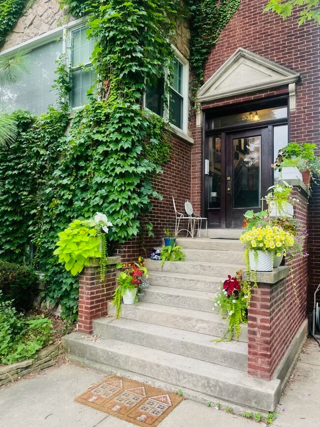 Exterior - 531 S Lombard Ave Unit First floor Rental