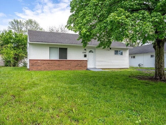 Building Photo - 2364 Brentnell Ave Rental