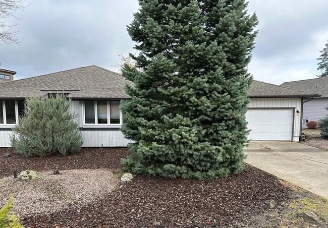 Building Photo - 2 Bed / 2 Bath Home with Lake Views Clubhouse – Hayden Lake