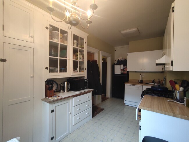 Photo - 1986 Commonwealth Ave Unit 4