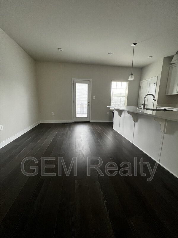 Photo - 1101 Rampart Dr