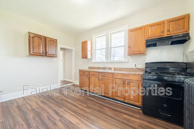 Photo - 426 W Peach St Unit Apt 2