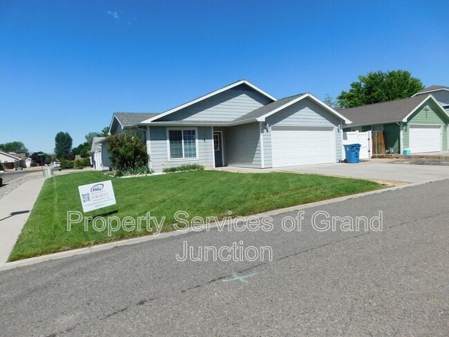 Building Photo - 2986 1/2 Redbud Court