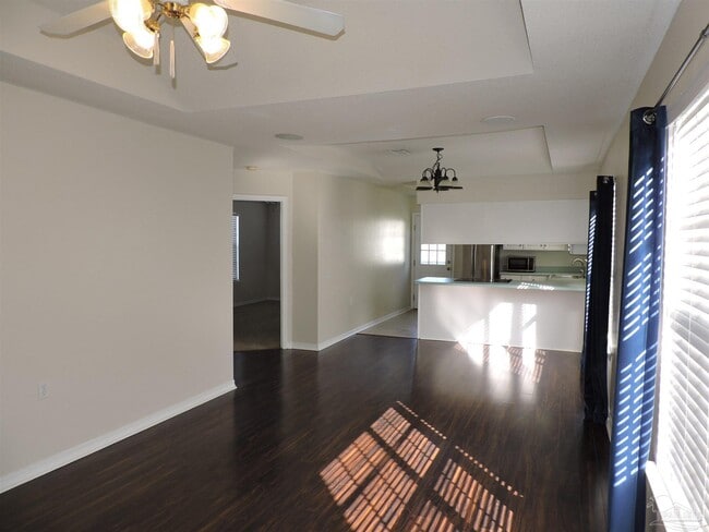 Photo - 1100 Sweetbriar St