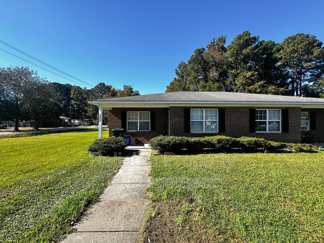 Photo - 110 S James St Townhome