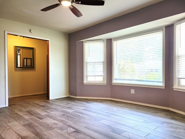 Photo - 6226 N Vermont Ave