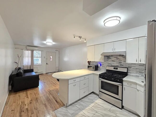 Photo - 8620 Bay 16th St