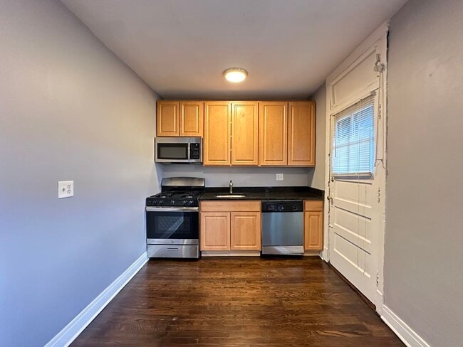 Photo - 3602 W Sunnyside Ave Unit 4