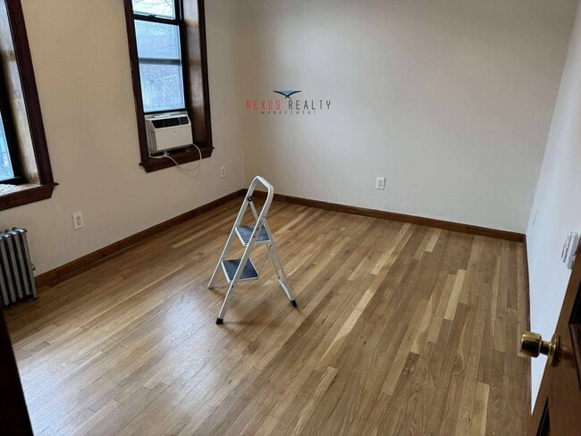 Photo - 29-05 23rd Ave