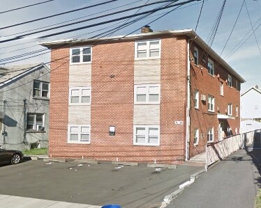 Photo - 69-71 Magnolia St Apartments