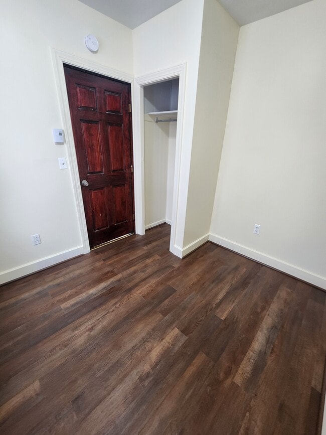 Photo - 534 Morris St Unidad Upstairs