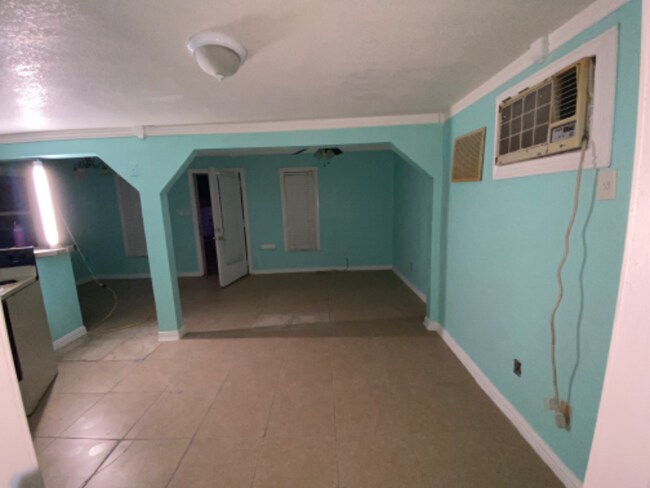 Photo - 2319 Gould Ave