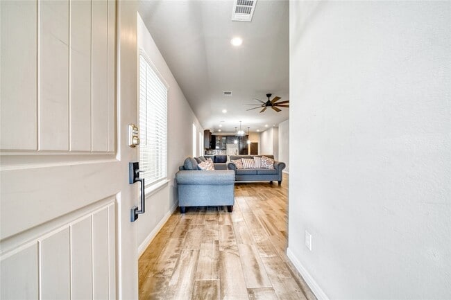 Photo - 7919 Cypress Country Dr