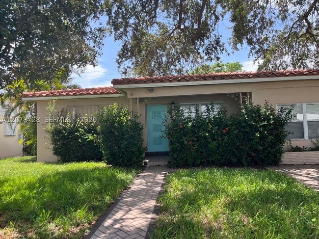 Photo - 218 SE 3rd St