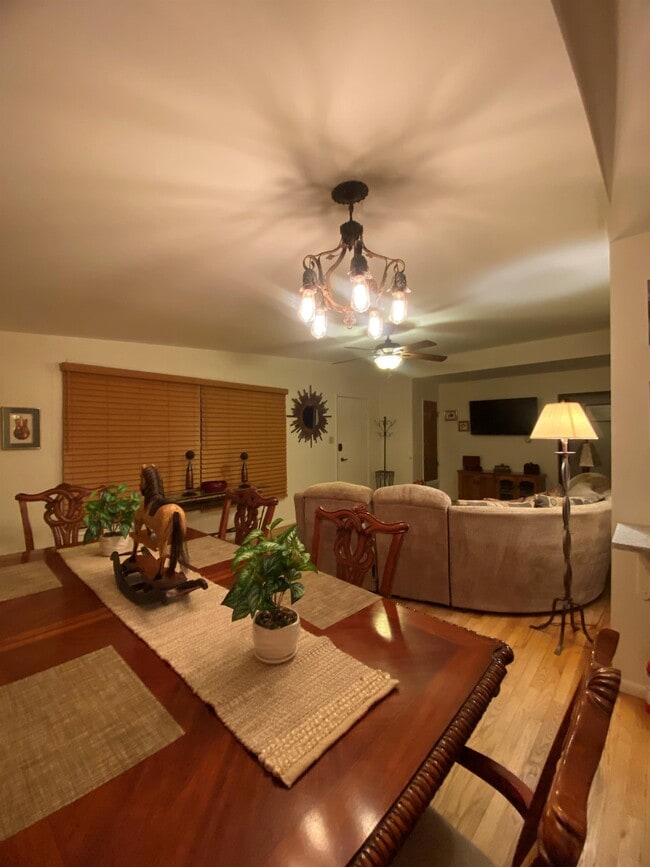 Photo - 497 Robinson Dr