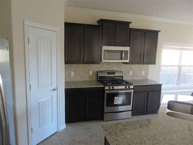 1220 Gaviota Ln