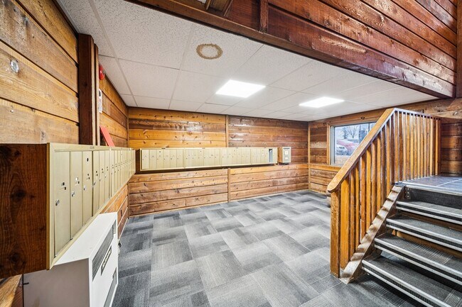 Photo - Nicole Apartments