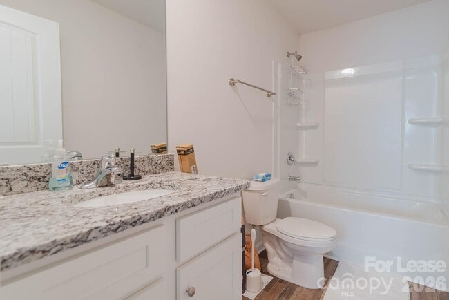 Photo - 346 Kenyon Dr