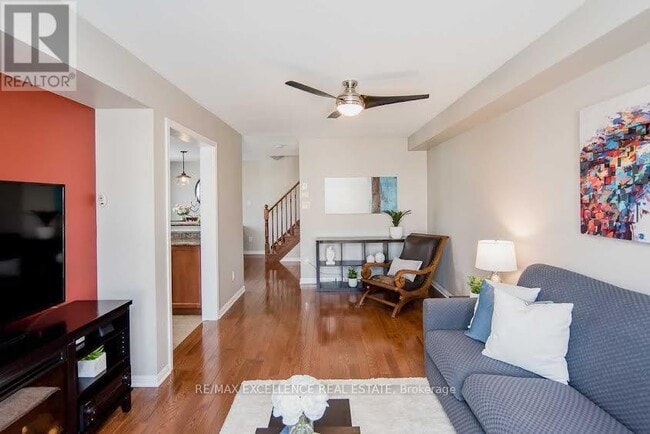 Photo - 878 Brassard Cir