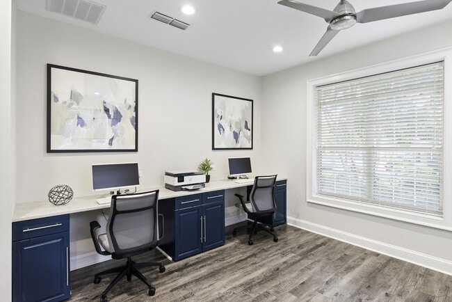 Photo - Evergreen Lenox Park