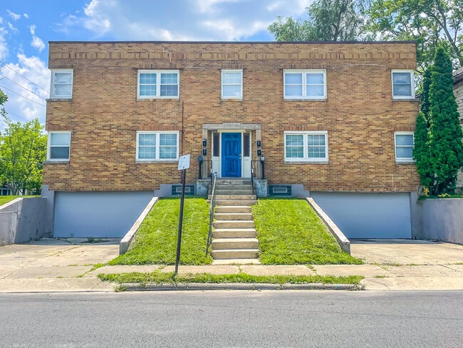Photo - 100 Victor Ave
