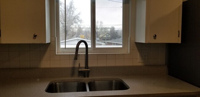 Photo - 1 Bedroom Salt Lake Condo  Available Unit A