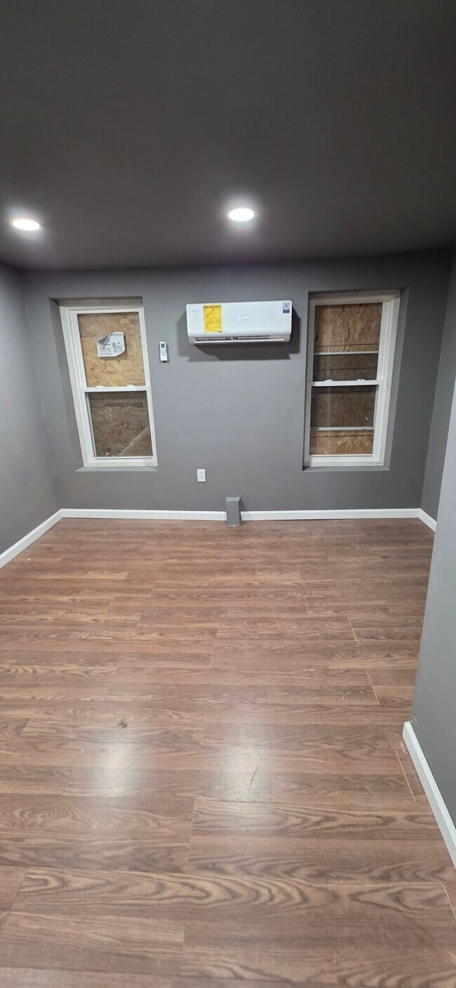 Photo - 120 S Carlton St