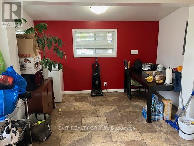 Photo - 27 Grove St Unité Main Flr