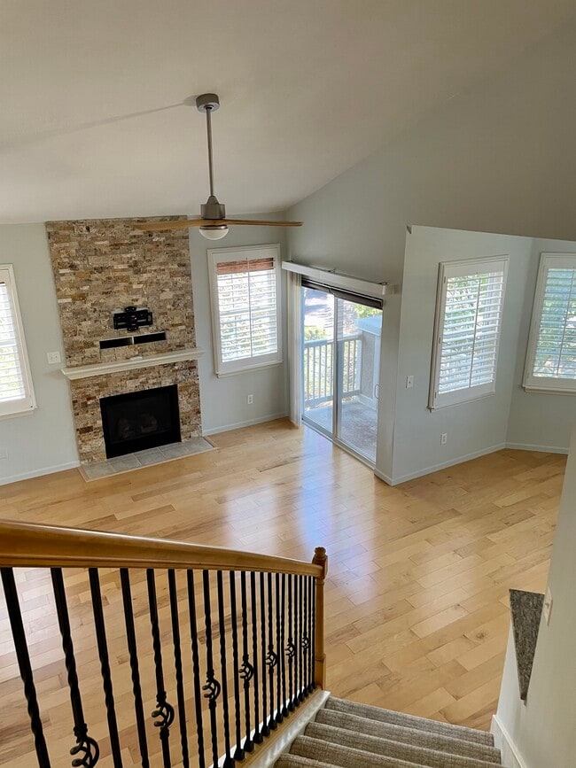 3 Bedroom 3 full Baths Condo with 2 car attached Garage - 15900 Granada St Unidad 220