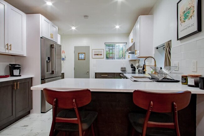 Photo - 1425 New Jersey Ave NW Unit ID1039045P