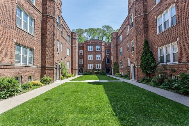 Photo - 3521-29 N. Broadway